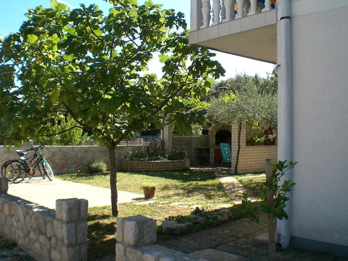 Bava Apartment Ugljan Exterior foto